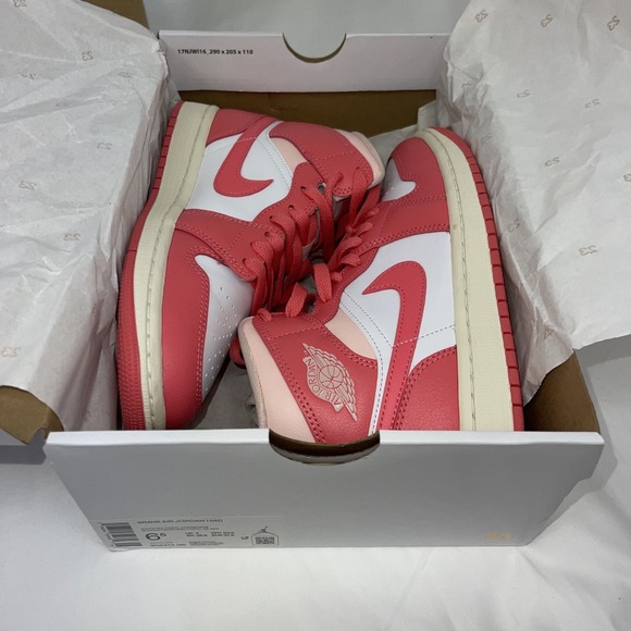Air Jordan 1 Mid Strawberries Pink and Cream BQ6472-186 Women Size 6.5